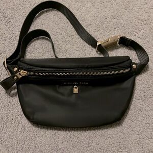 NWOT Michael Kors black and gold nylon belt bag
